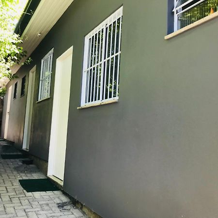 Suite Em Gramado, Proxima A Avenida Das Hortencias Bagian luar foto