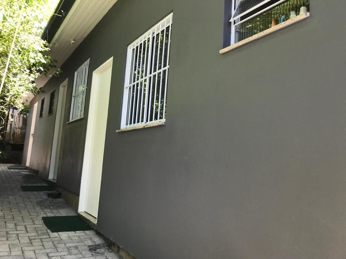 Suite Em Gramado, Proxima A Avenida Das Hortencias Bagian luar foto